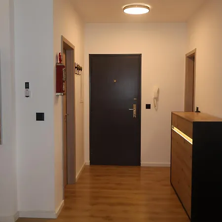 Kaja Apartment *